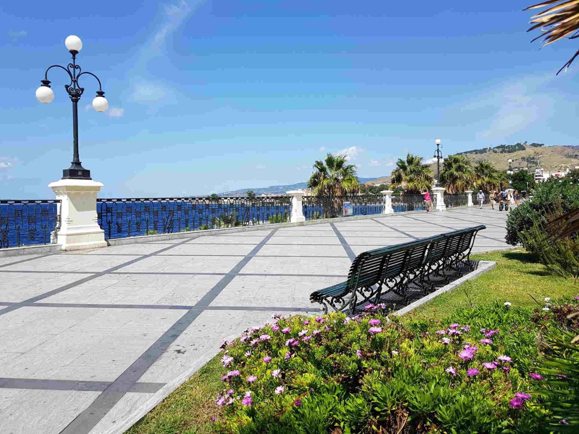 Appartamento a Reggio Calabria - FREE PARKING Esterno foto